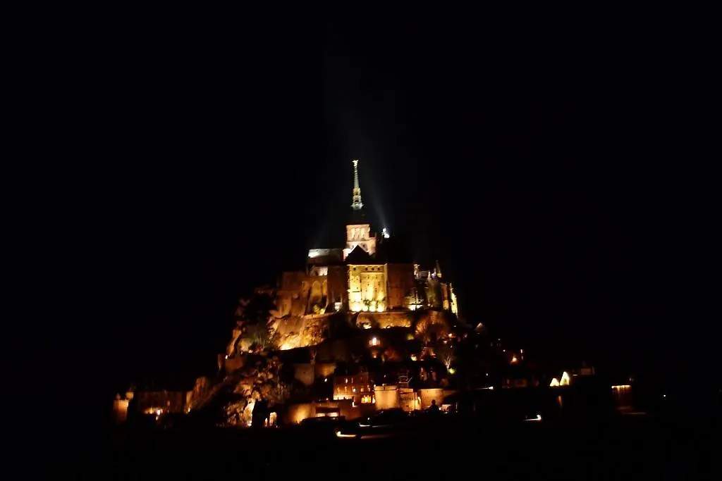 Au Bon Accueil Bed and Breakfast Saint-Marcan