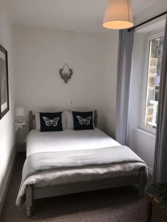 **  Au Bon Accueil Bed and Breakfast Saint-Marcan Γαλλία