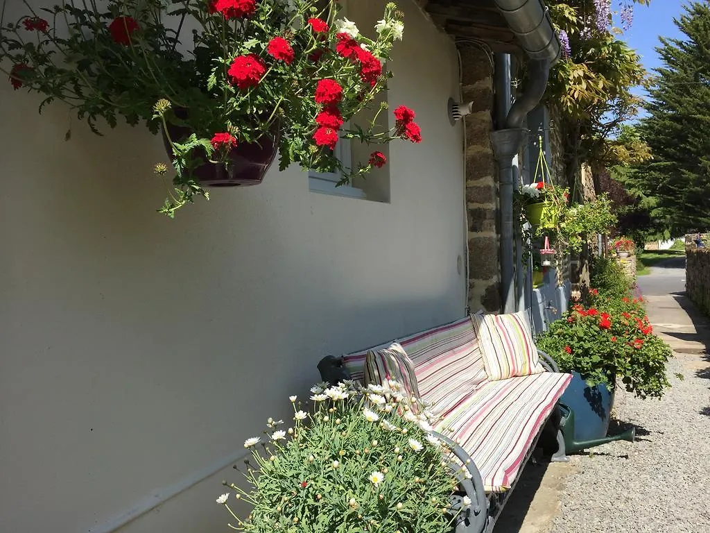 Au Bon Accueil Bed and Breakfast Saint-Marcan 2*,  Frankrig