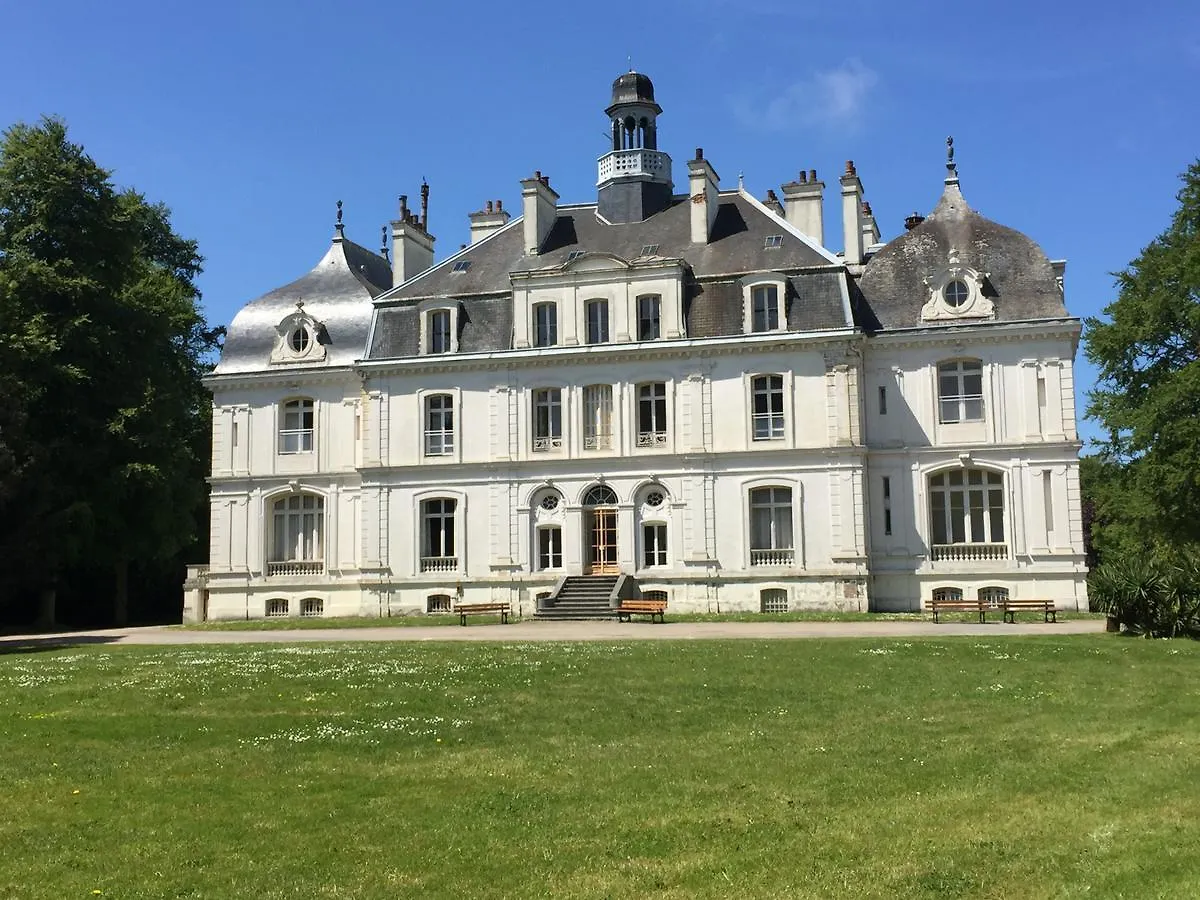 Au Bon Accueil Bed and Breakfast Saint-Marcan 2*,